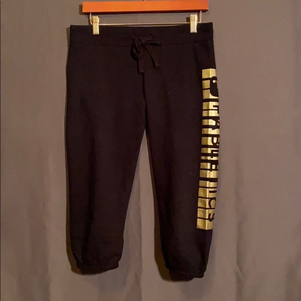 Black Fabletics Capris